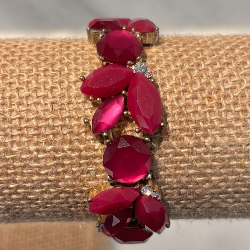 Francesca’s Multi-shaped Stones Prong Set Rhinestone Accent Elastic Bracelet Red